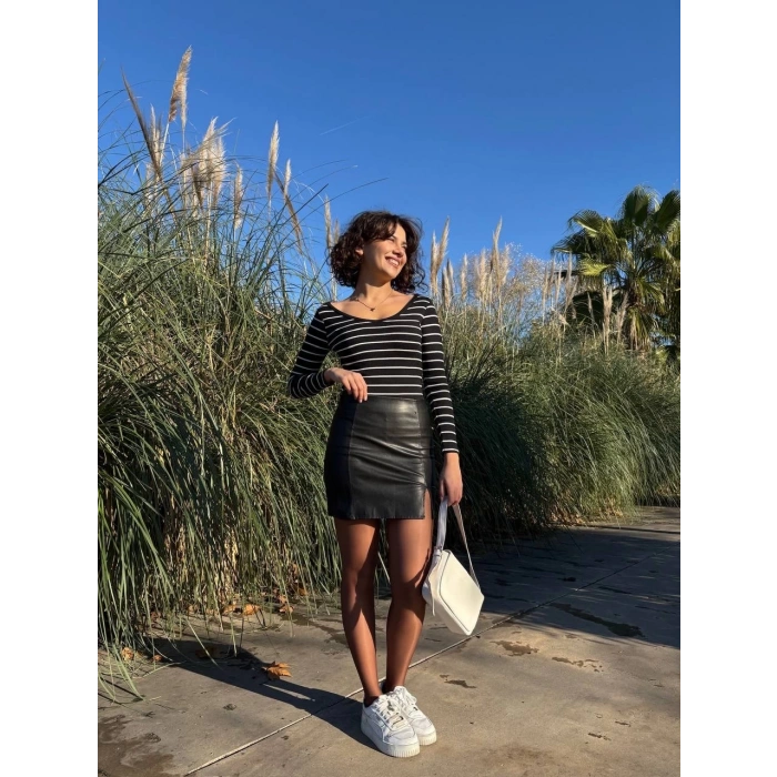 V yaka çizgili bluz siyah A3699