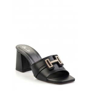 Leyya Siyah Cilt Topuklu Ayakkabı