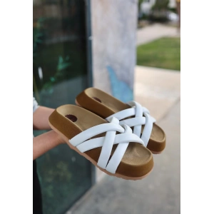 Tenda Beyaz Cilt Terlik