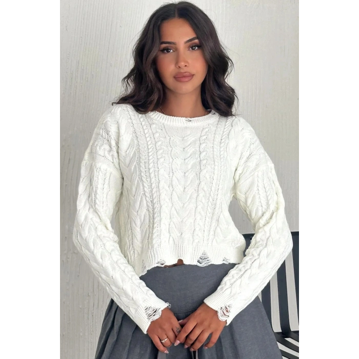 Yırtık Detaylı Örgü Desen Triko Kazak