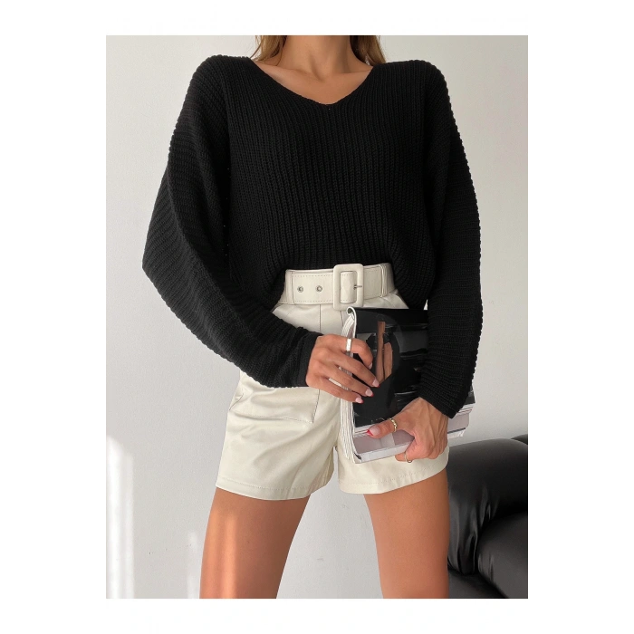 V Yaka Detaylı Modern ve Sade Örgü Kazak Modeli