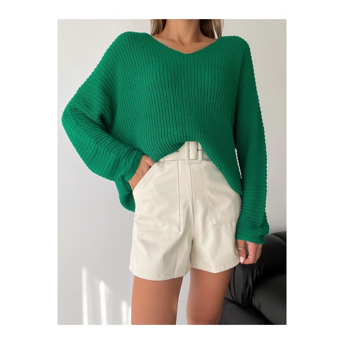 V Yaka Detaylı Modern ve Sade Örgü Kazak Modeli