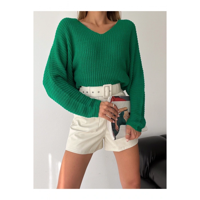 V Yaka Detaylı Modern ve Sade Örgü Kazak Modeli