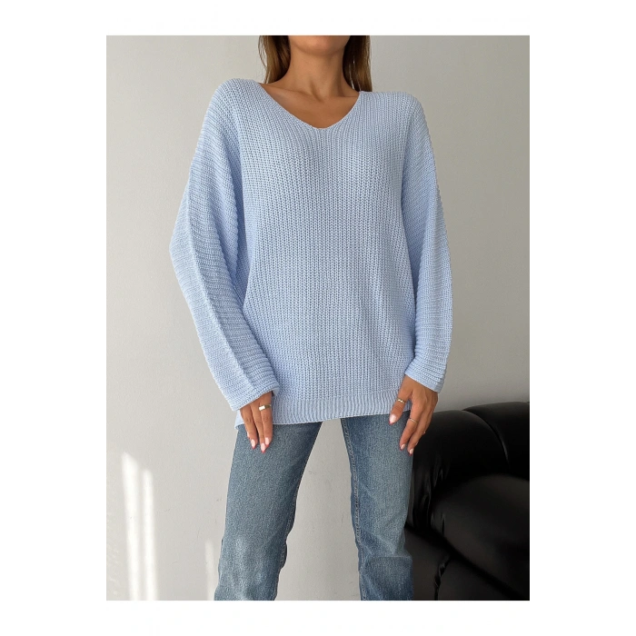 V Yaka Detaylı Modern ve Sade Örgü Kazak Modeli