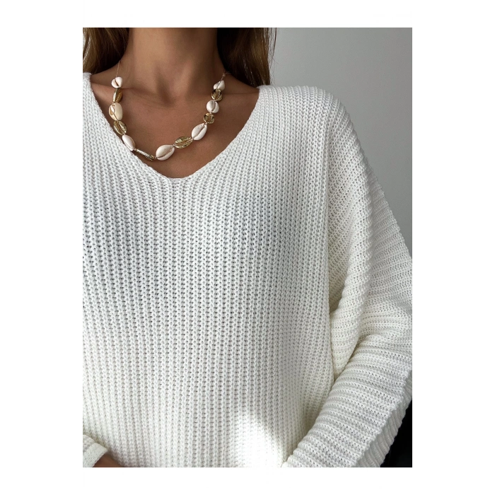 V Yaka Detaylı Modern ve Sade Örgü Kazak Modeli