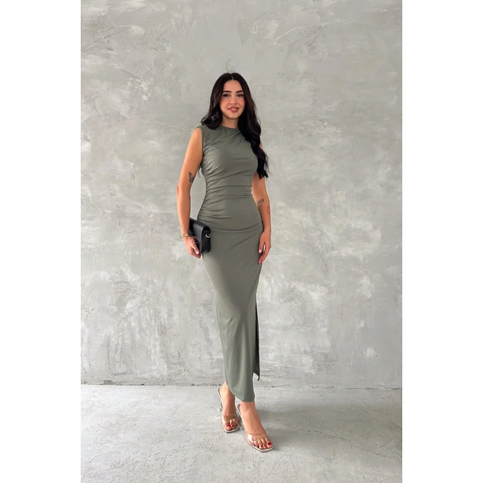 Yırtmaç Detaylı Drapeli Elbise