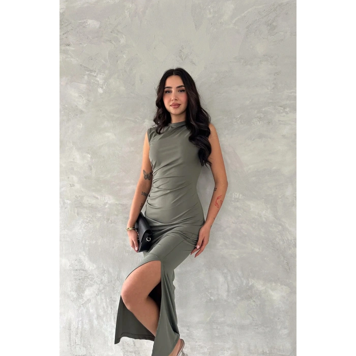 Yırtmaç Detaylı Drapeli Elbise