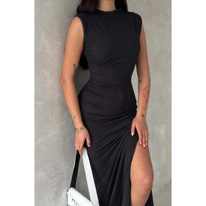 Yırtmaç Detaylı Drapeli Elbise