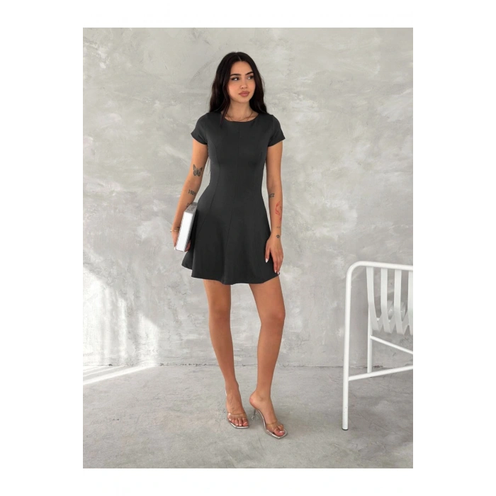 Kısa Kollu Mini Elbise