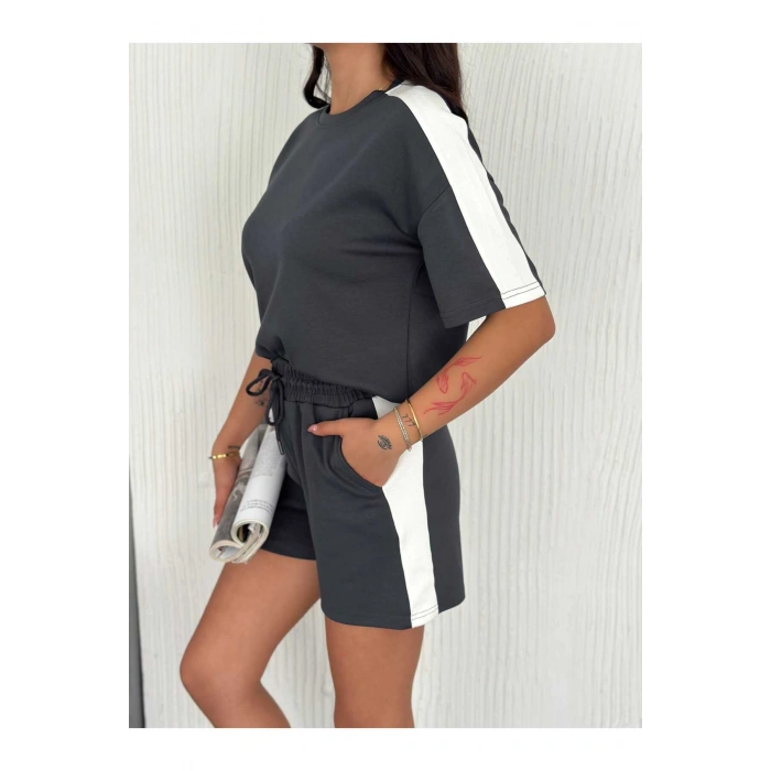 Şerit Detaylı T-shirt Şort Takım