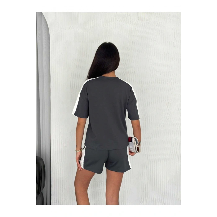 Şerit Detaylı T-shirt Şort Takım