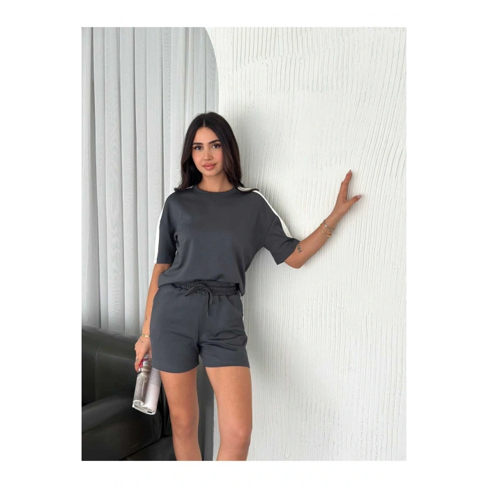 Şerit Detaylı T-shirt Şort Takım