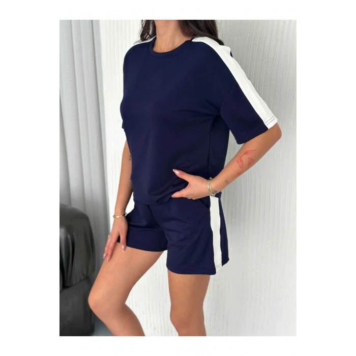 Şerit Detaylı T-shirt Şort Takım