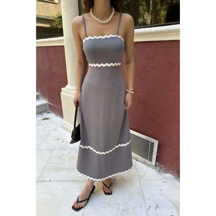 Şerit Detaylı İnce Askılı Elbise