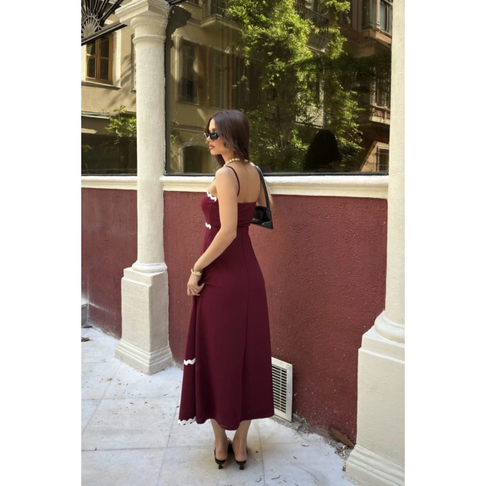 Şerit Detaylı İnce Askılı Elbise