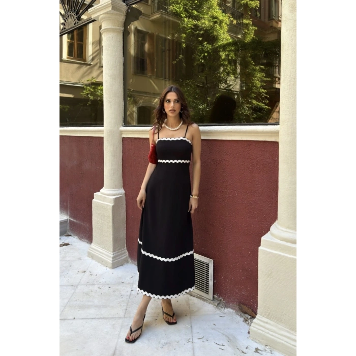 Şerit Detaylı İnce Askılı Elbise