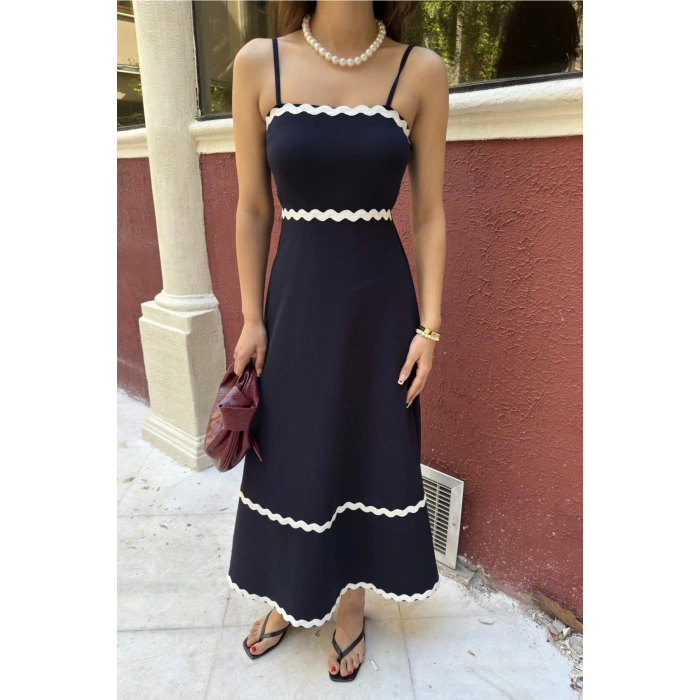 Şerit Detaylı İnce Askılı Elbise