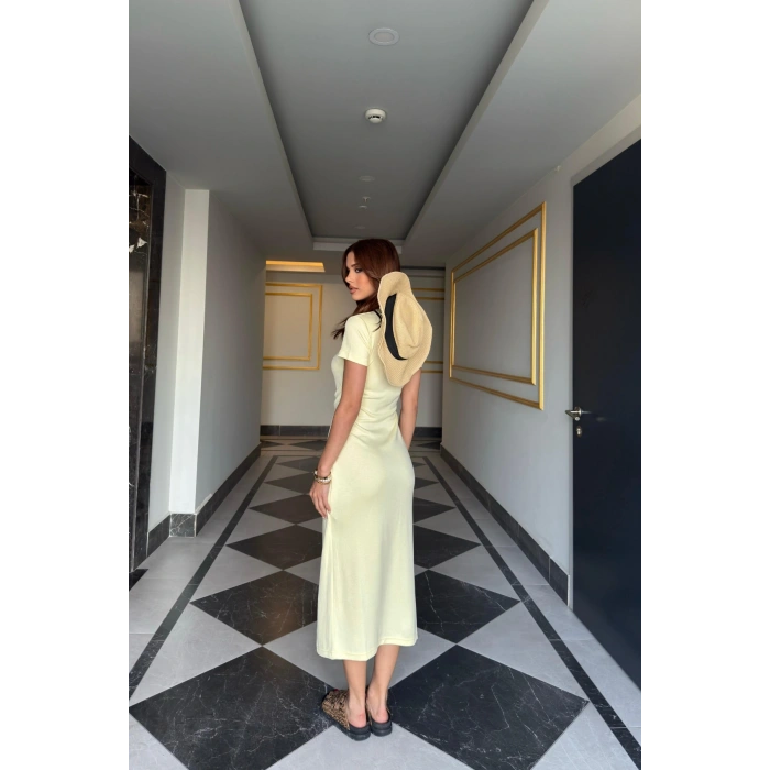 Arkası Uzun Bel Detaylı Elbise