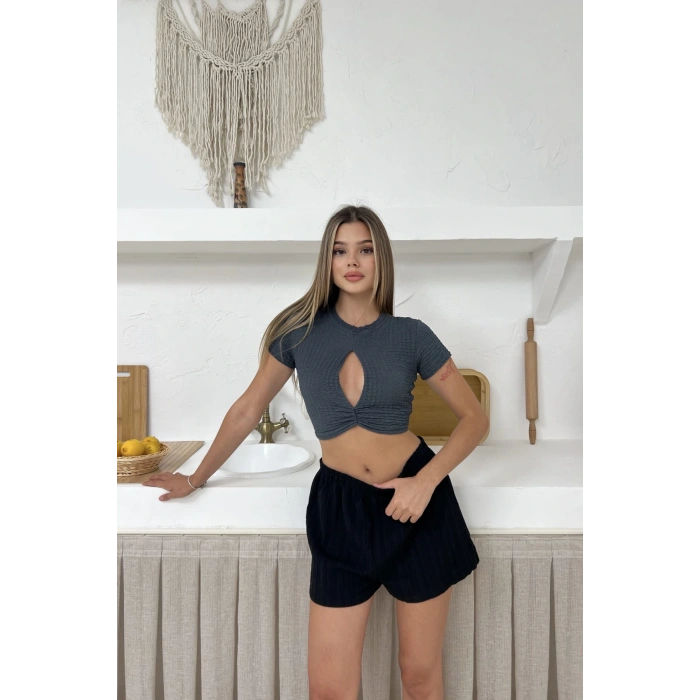 Kadın Bubble Kumaş Göğüs Dekolteli Crop