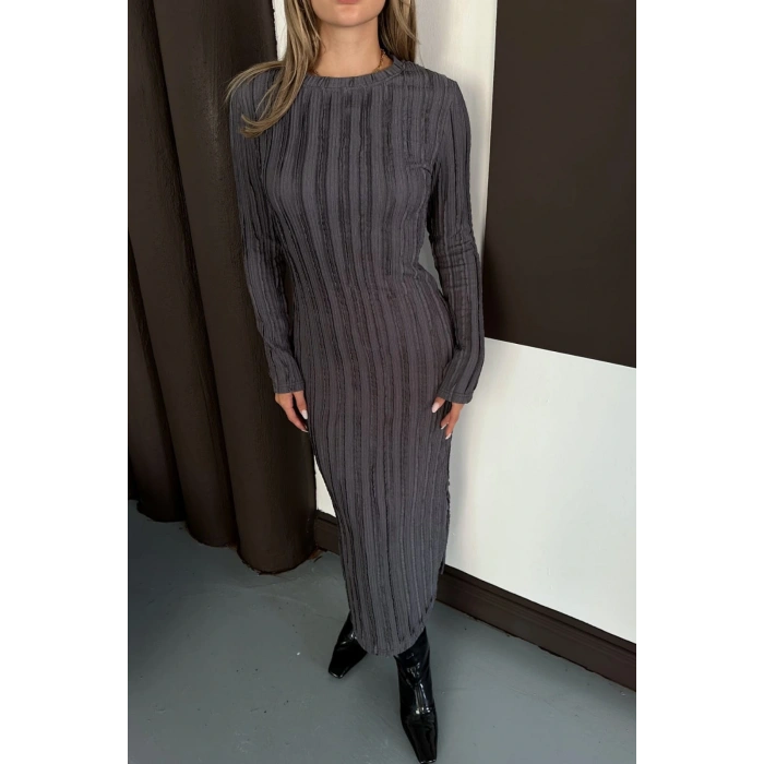 Yırtmaç Detaylı Fırfırlı Antrasit Elbise