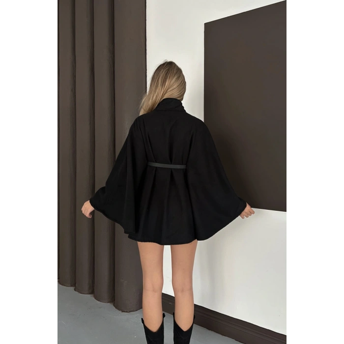 Kemer Detaylı Kaşe Siyah Panço