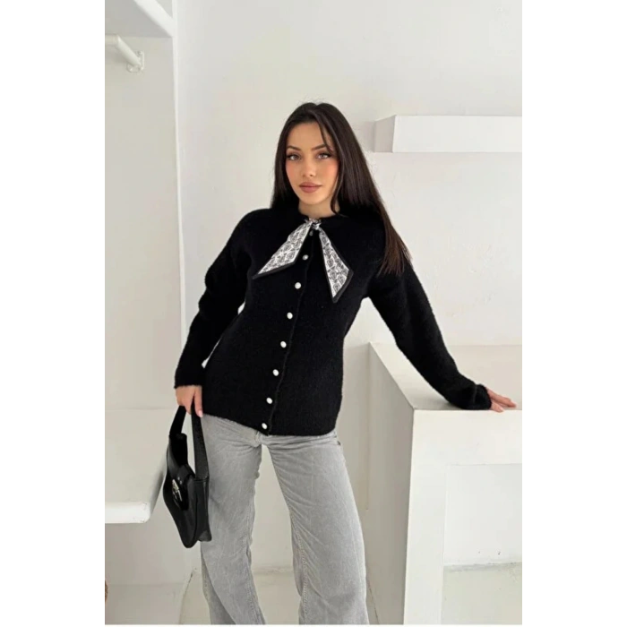 Fular Detaylı Düğmeli Triko Hırka