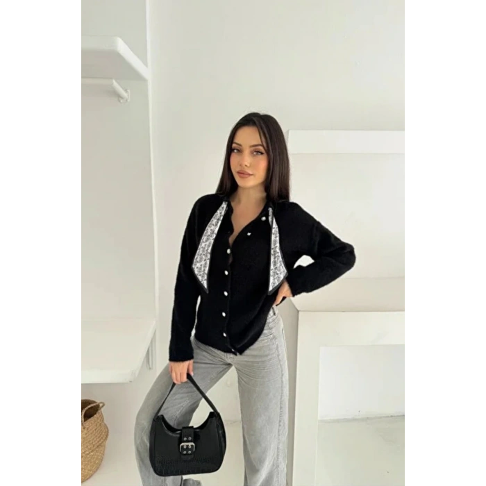 Fular Detaylı Düğmeli Triko Hırka