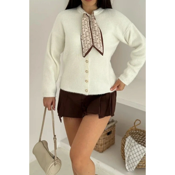 Fular Detaylı Düğmeli Triko Hırka