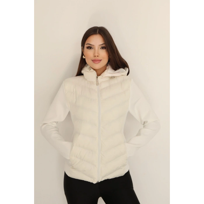 Kadın Krem Kapüşonlu Şişme Mont – Fermuarlı