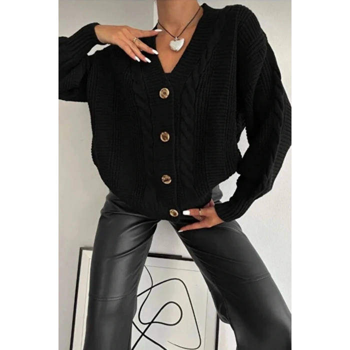 Kadın Siyah V Yaka Düğmeli Saç Örgü Triko Hırka