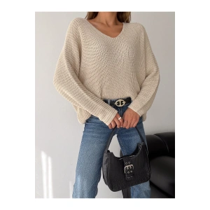 V Yaka Detaylı Modern ve Sade Örgü Kazak Modeli