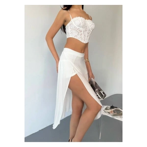 Şortlu Uzun Yırtmaçlı Etek