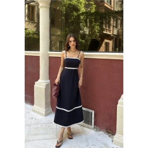 Şerit Detaylı İnce Askılı Elbise