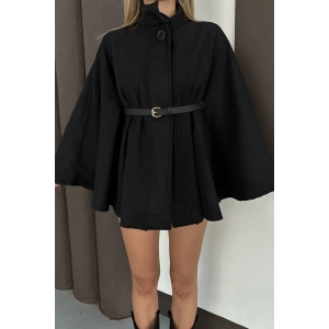 Kemer Detaylı Kaşe Siyah Panço