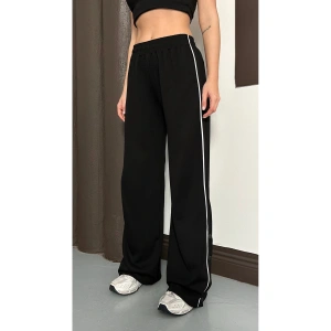 Kadın Siyah Yan Şeritli Modal Bol Paça Baggy Eşofman Altı