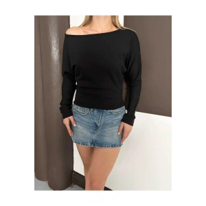 Kayık Yaka Yarasa Kol Bluz