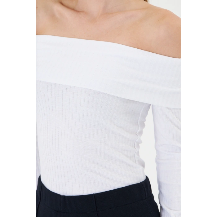 Kadın Omuzu Açık Uzun Kollu Düz Yaka Vücuda Oturan Tişört