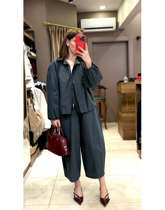 EKOSE BOMBER
