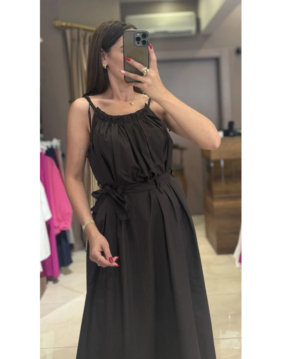 YAKA BÜZGÜLÜ ELBİSE