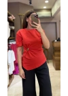 AKSESUAR DETAYLI KISA KOL TSHİST
