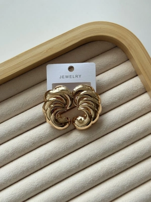 Vintage Burgu Kanat Küpe