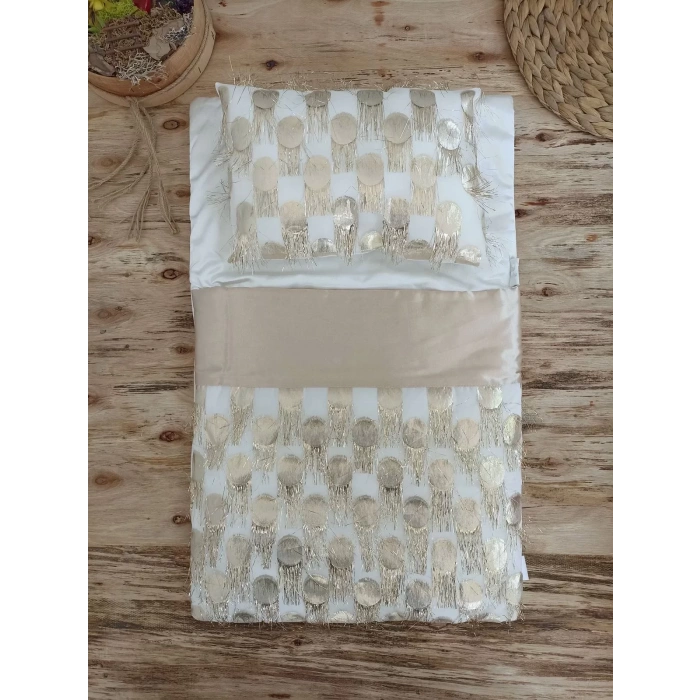 Yenidoğan İzmir İncisi Tül İşlemeli Pamuklu Fiyonklu Kundaklı Lüks 3lü Alt Açma Seti Gold