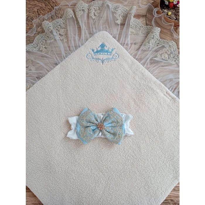 Yenidoğan Kuzulu Taç Nakış Güpürlü Fiyonklu Duvaklı Prizma Taş Unisex Kundak Bebek Battaniyesi Mavi