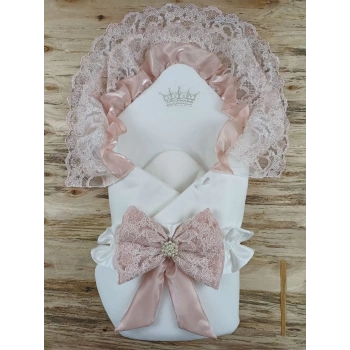 Sahra Taç Nakışlı İnci Ve Dantel Fiyonklu Çift Dantel Duvaklı Trilüks Kundak Bebek Battaniyesi Gül Kurusu