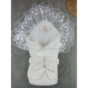 Yenidoğan Kumru Soft Cotton Taç Nakışlı Trilüks Kundak Bebek Battaniyesi Ekru