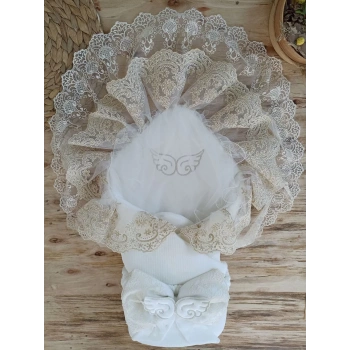 Yenidoğan Sahra Taç Nakışlı Gold Angel Trilüks Kundak Bebek Battaniyesi Ekru