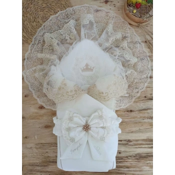 Yenidoğan Sahra Taç Nakışlı Plazma Taşlı Güpürlü Fiyonklu Duvaklı Trilüks Kundak Bebek Battaniyesi Sütlü Kahve