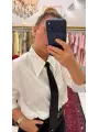 BEYAZ KRAVATLI GÖMLEK