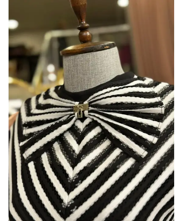 ÇİZGİLİ FİYONK DETAYLI ELBİSE