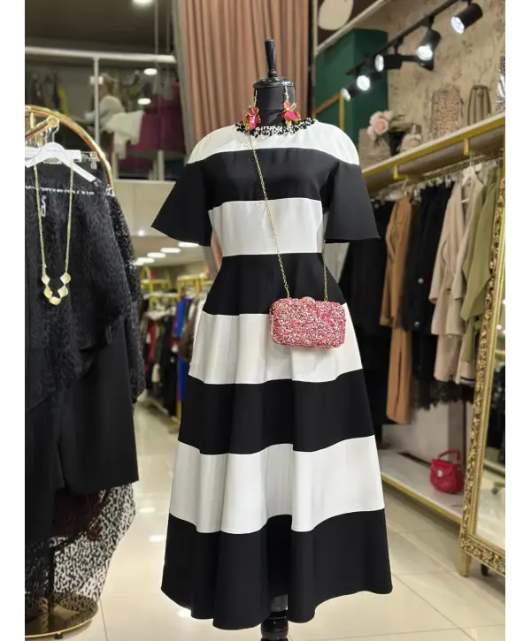 SİYAH BEYAZ ÇİZGİ ELBİSE